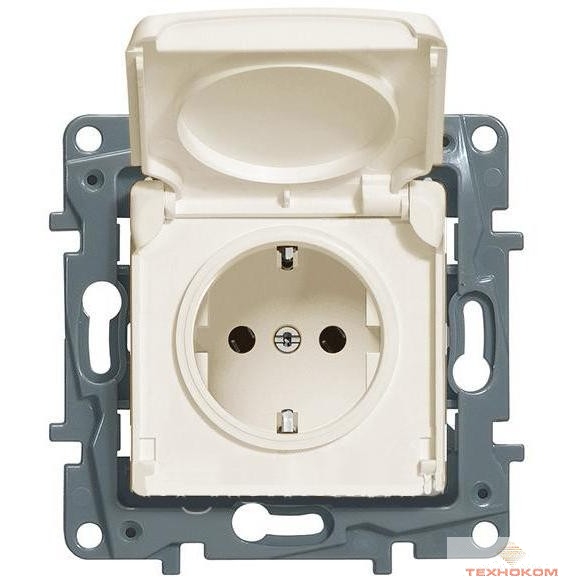 Legrand 672332 Розетка 2К+З IP 44 с откидной крышкой и шторками - немецкий стандарт - автоматические зажимы - 16 А - 250 В~ - Etika - слоновая кость