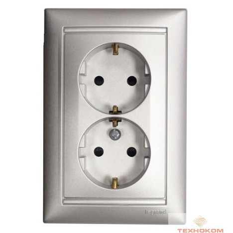 Legrand 770127 Розетка двойная (моноблок) Valena с заземлением, с защитными шторками, алюминий